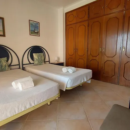 Algarve Nook - Coral Do Vau *** *